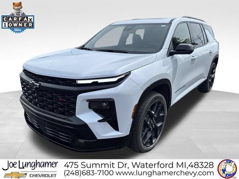 Used 2026 Chevrolet Traverse RS w/ LPO, Floor Liner Package AWD/4WD image 12