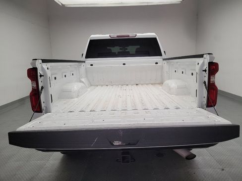 Used 2020 Chevrolet Silverado 2500 Custom w/ Custom Value Package AWD/4WD image 29