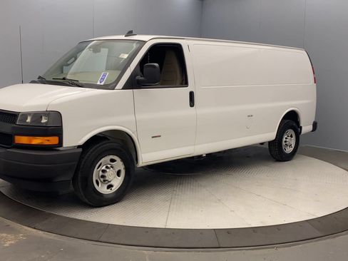 Used 2021 Chevrolet Express 2500 Extended w/ Driver Convenience Package RWD image 9