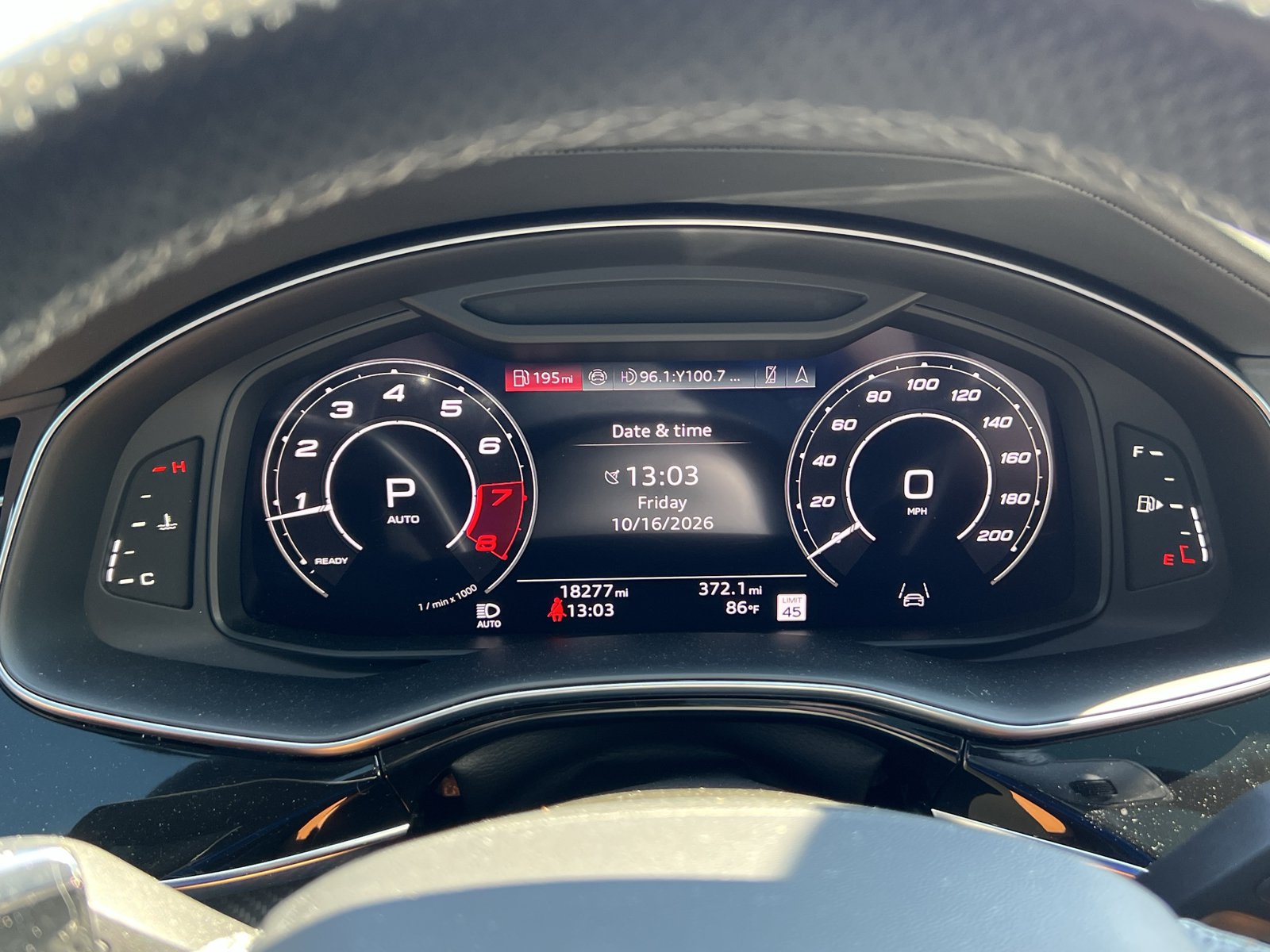 Used 2024 Audi RS Q8 AWD/4WD image 20