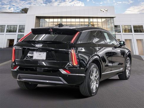 Certified 2025 Cadillac Optiq Luxury 1 image 6