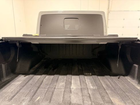 Used 2022 Jeep Gladiator Overland image 10