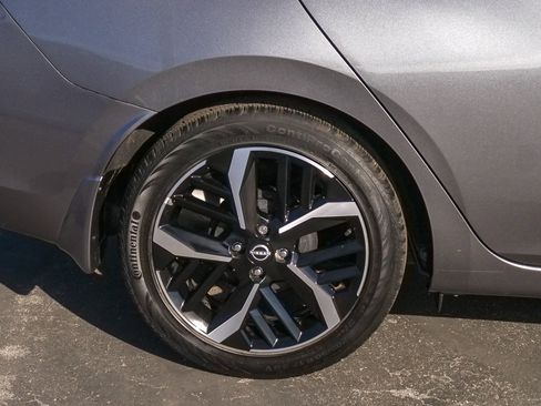 Used 2024 Nissan Versa SR w/ Trunk Package image 6