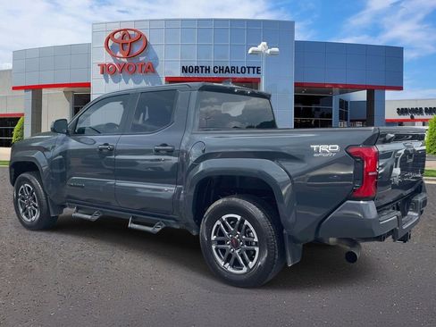 Used 2024 Toyota Tacoma TRD Sport AWD/4WD image 4