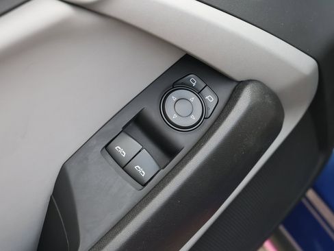 Used 2020 Chevrolet Camaro LT image 25