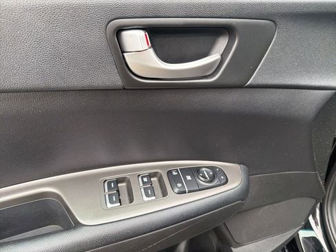 Used 2020 Kia Optima LX image 25