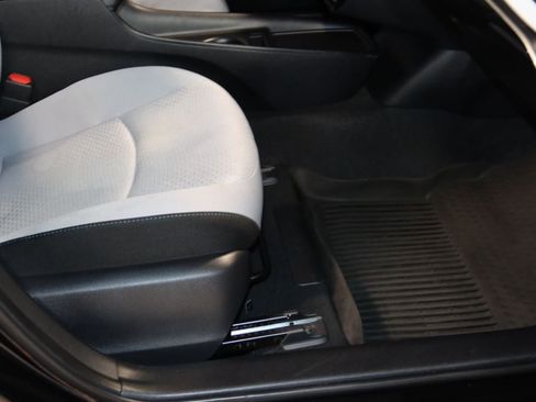 Used 2021 Toyota Prius LE FWD image 57