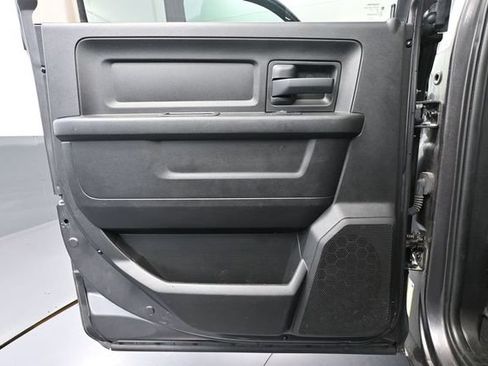 Used 2019 RAM 1500 ST w/ SXT Plus Group AWD/4WD image 26