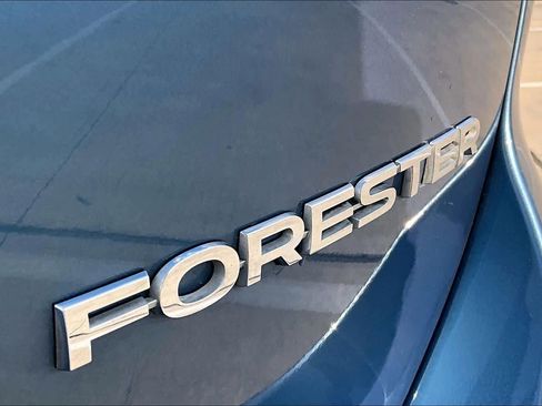 Used 2023 Subaru Forester Premium image 27