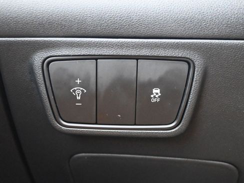 Used 2022 Hyundai Tucson SE image 12