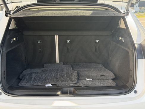 Used 2023 Buick Envision Avenir image 8