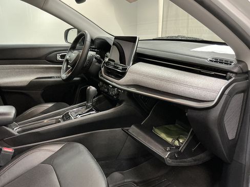 Used 2022 Jeep Compass Latitude AWD/4WD image 31
