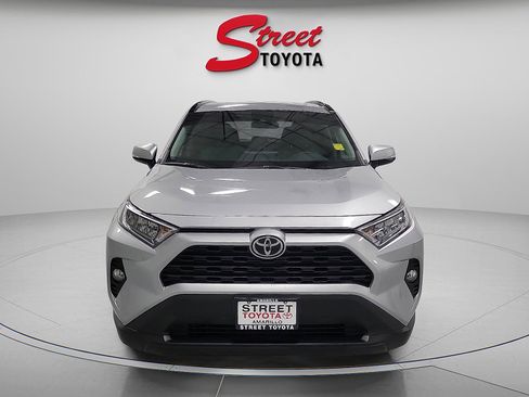 Certified 2021 Toyota RAV4 XLE Premium image 6