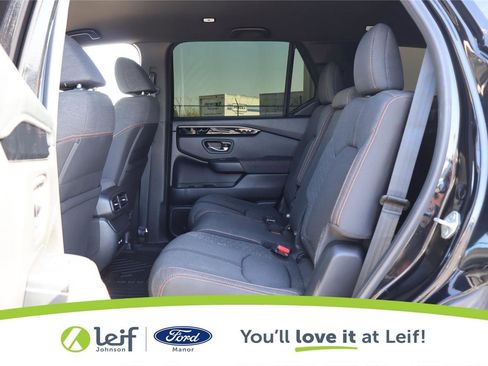 Used 2023 Honda Pilot Sport image 29