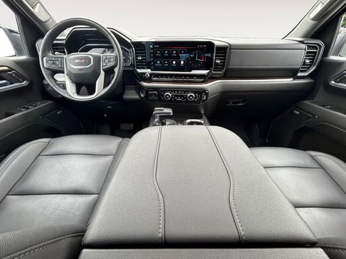 Used 2024 GMC Sierra 1500 Elevation w/ Elevation Premium Package AWD/4WD image 12