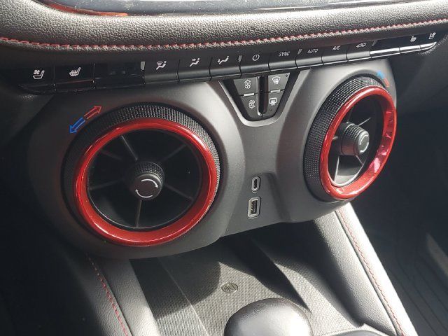 Used 2020 Chevrolet Blazer RS FWD image 28