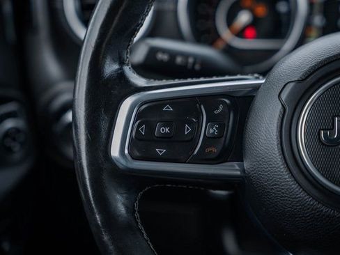 Used 2020 Jeep Wrangler Unlimited Sahara image 29