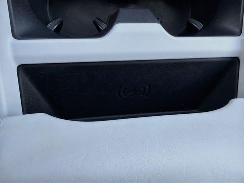 Certified 2025 Land Rover Defender 110 S AWD/4WD image 31