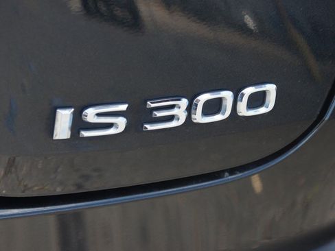 Used 2023 Lexus IS 300 w/ Comfort Package RWD image 18
