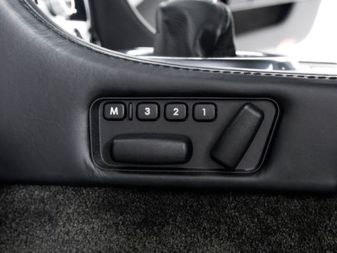 Used 2009 Aston Martin DBS Coupe image 21