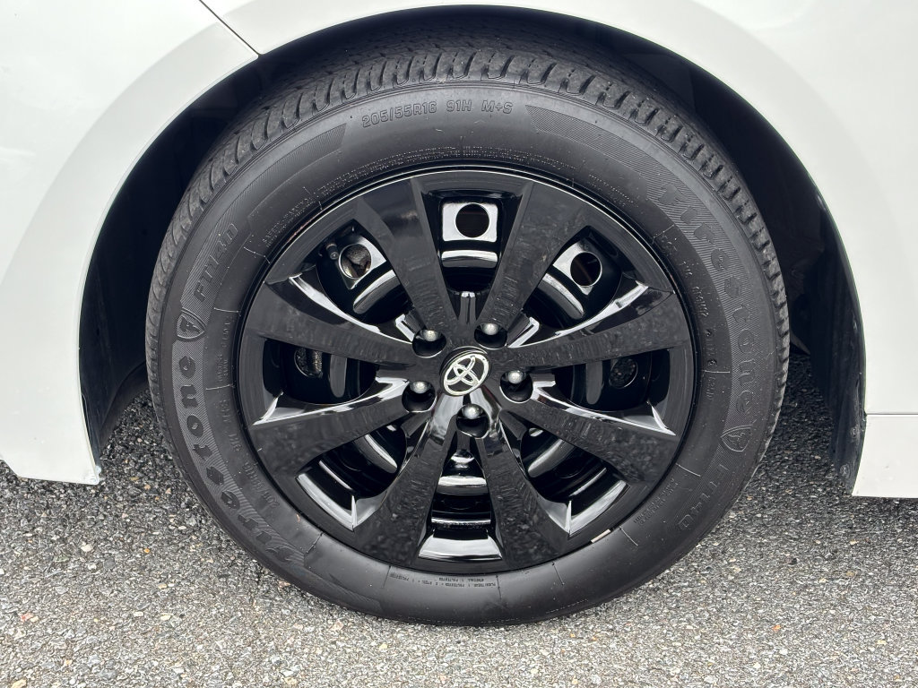 Certified 2026 Toyota Corolla LE FWD image 15