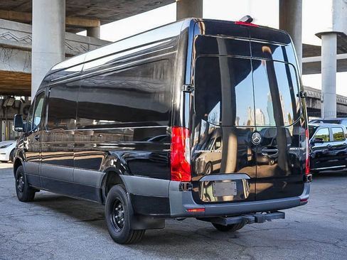 Used 2024 Mercedes-Benz Sprinter 3500 image 8
