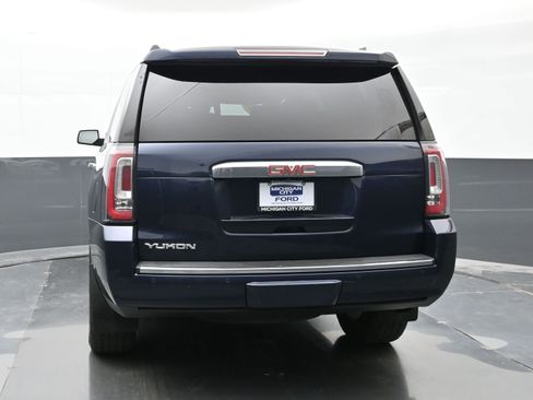 Used 2020 GMC Yukon Denali w/ Open Road Package AWD/4WD image 2