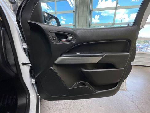Used 2022 Chevrolet Colorado LT w/ Fleet Safety Package RWD image 22