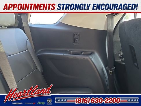 Used 2021 Chevrolet Traverse Premier AWD/4WD image 87