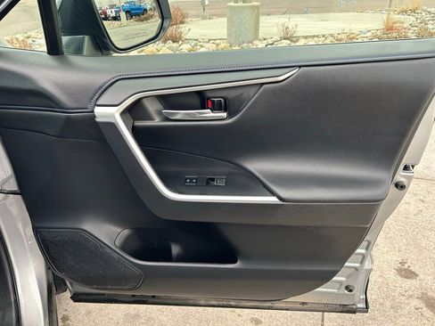 Used 2022 Toyota RAV4 XSE image 33