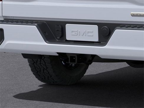 New 2025 GMC Sierra 1500 Elevation image 14