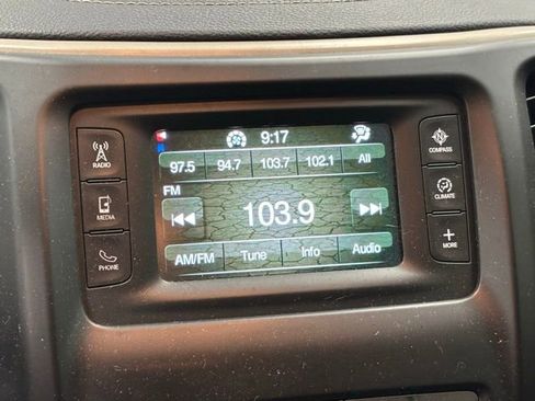 Used 2015 Jeep Cherokee Latitude image 22