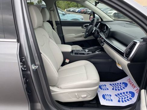 New 2025 Kia Sorento EX image 37