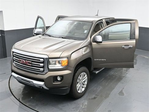 Used 2017 GMC Canyon SLT w/ Driver Alert Package image 49