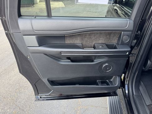 Used 2021 Ford Expedition Max Limited AWD/4WD image 29