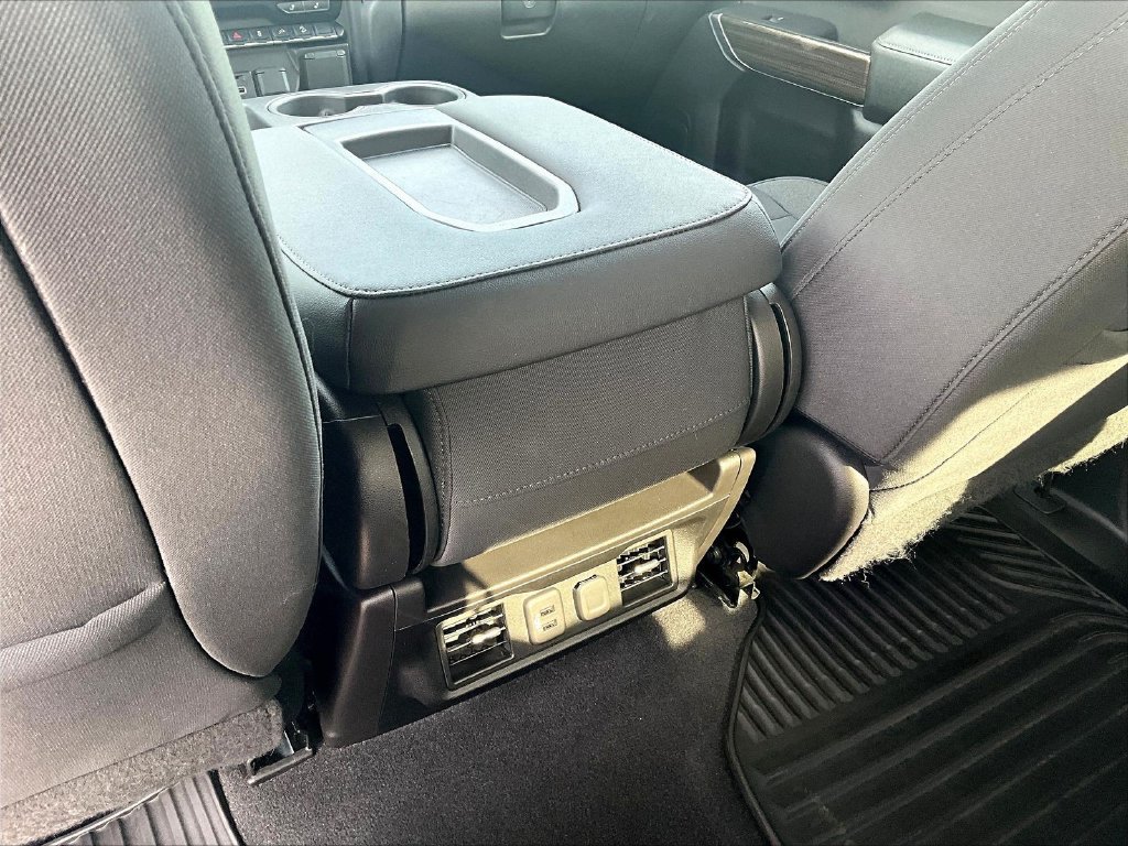 Used 2020 Chevrolet Silverado 2500 LT w/ Convenience Package AWD/4WD image 13
