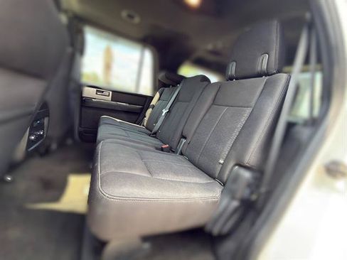 Used 2017 Ford Expedition XLT RWD image 10
