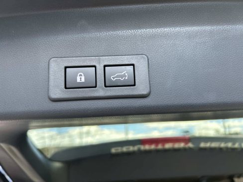 Used 2025 Subaru Ascent Limited AWD/4WD image 18