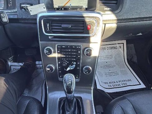 Used 2016 Volvo V60 T5 Platinum AWD/4WD image 15