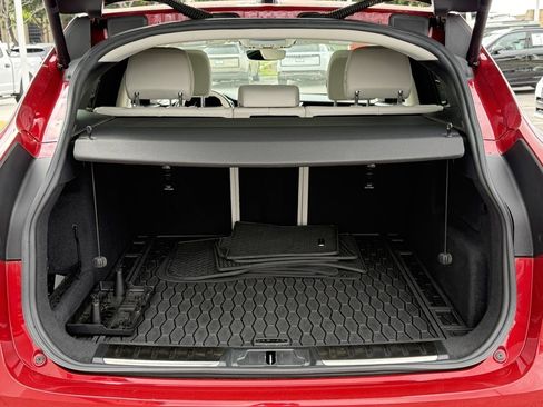 Used 2022 Jaguar F-PACE S image 11