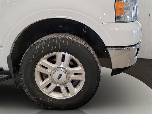 Used 2004 Ford F150 Lariat image 16