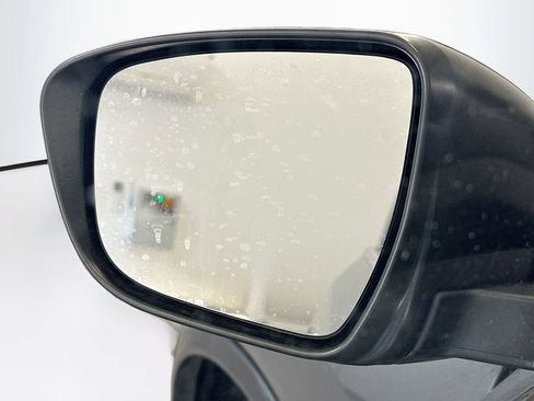 Used 2018 Nissan Rogue S image 16