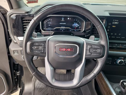 Used 2022 GMC Sierra 1500 Elevation image 21