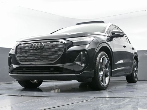 Used 2024 Audi Q4 e-tron Prestige w/ Black Optic Package image 49