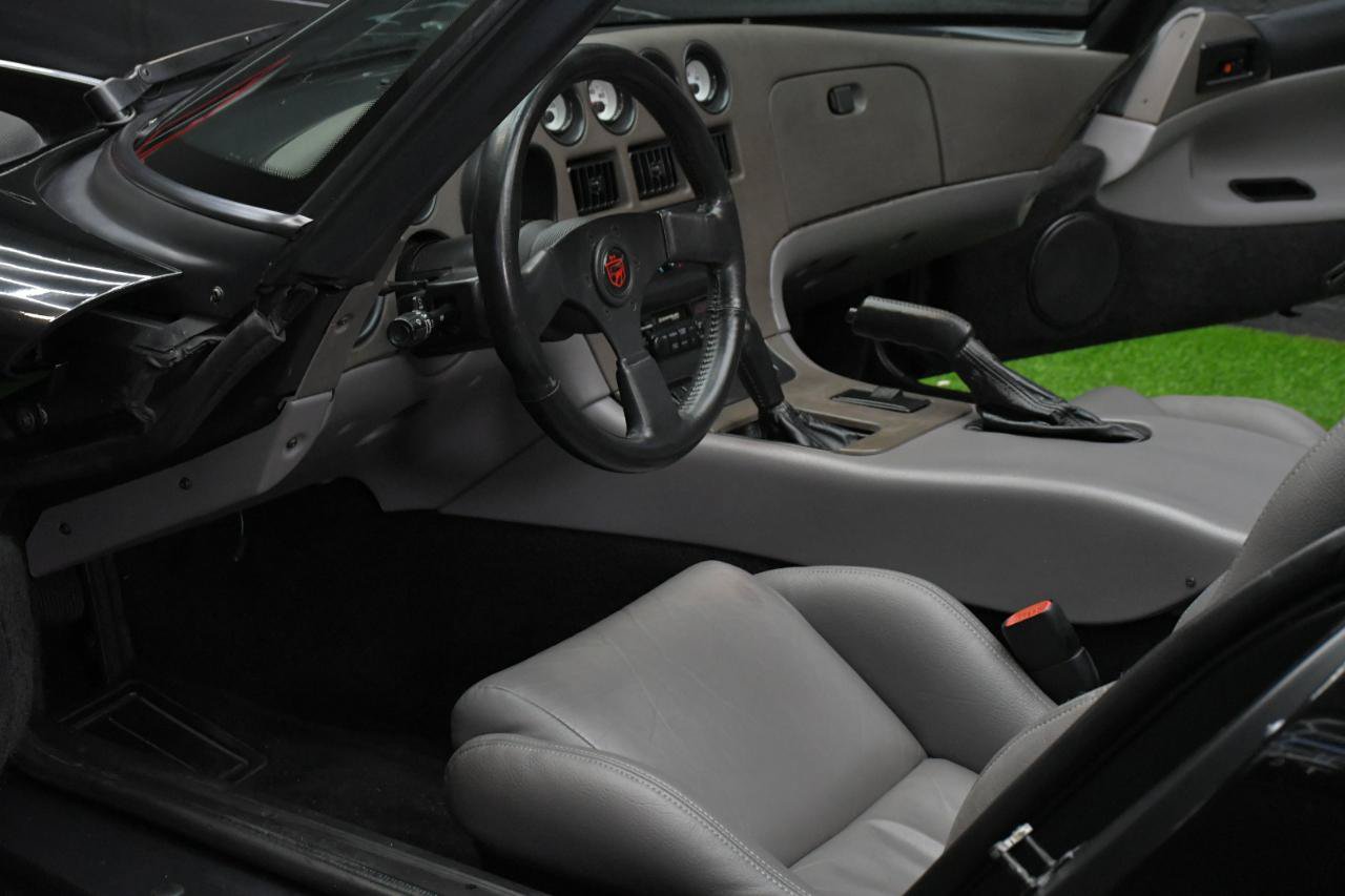 Used 1994 Dodge Viper RT/10 RWD image 18