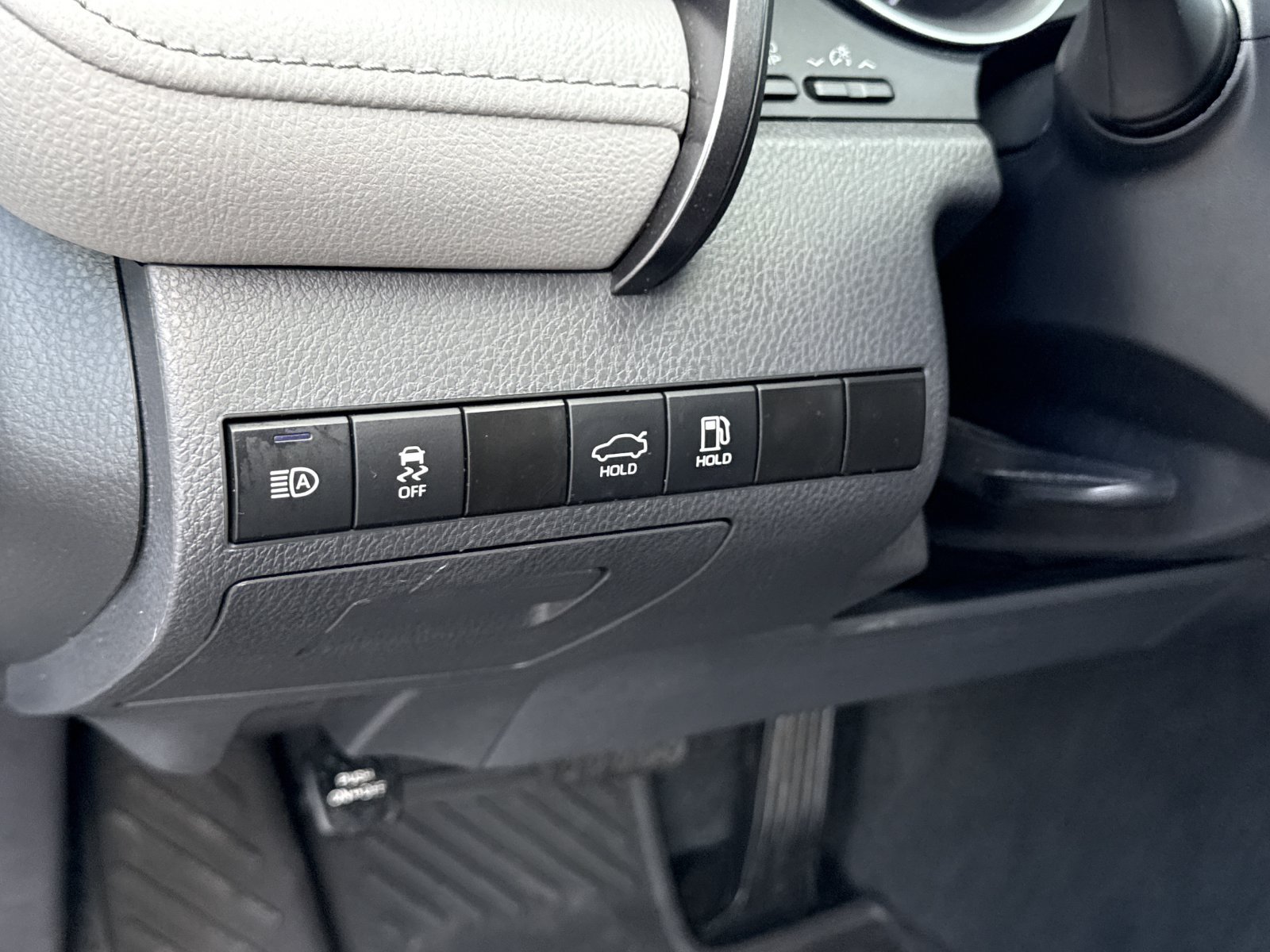 Used 2024 Toyota Camry LE FWD image 15