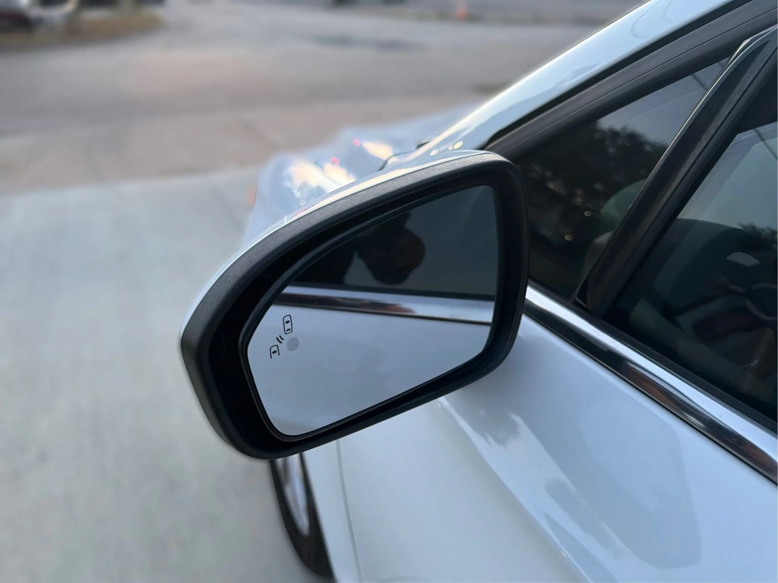 Used 2019 Ford Fusion SE FWD image 31