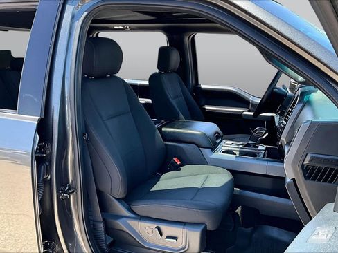 Used 2018 Ford F150 XLT w/ Equipment Group 302A Luxury AWD/4WD image 9