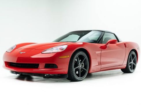 Used 2013 Chevrolet Corvette Coupe w/ Battery Protection Package RWD image 8