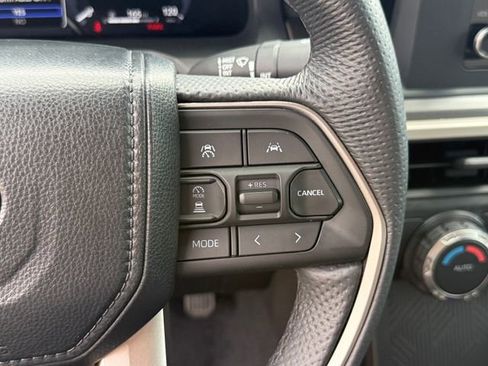 Used 2024 Toyota Tacoma TRD Off-Road AWD/4WD image 15
